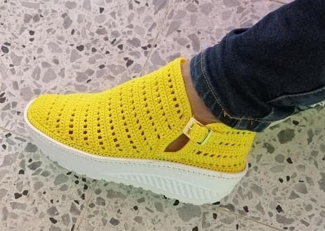 Sapato de Crochê Feminino Amarelo